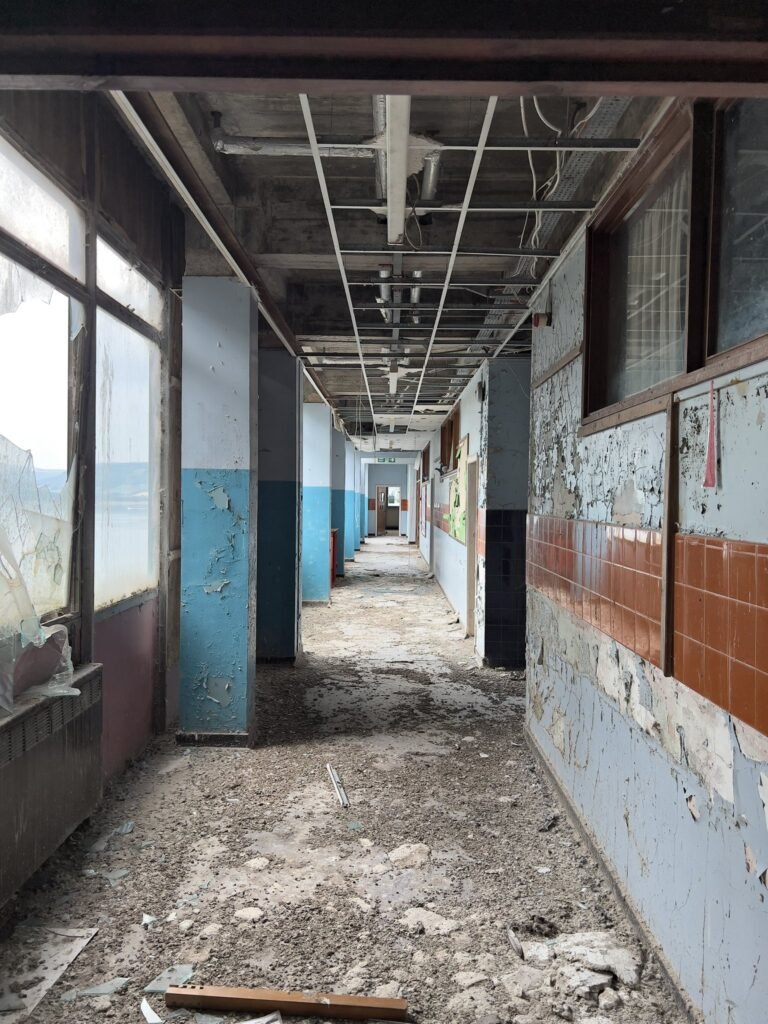 Confined spaces demolitions