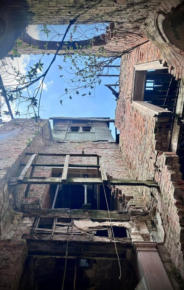 Emergency demolition services
