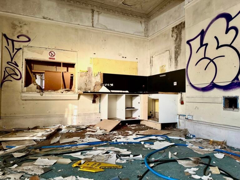 Internal soft strip services